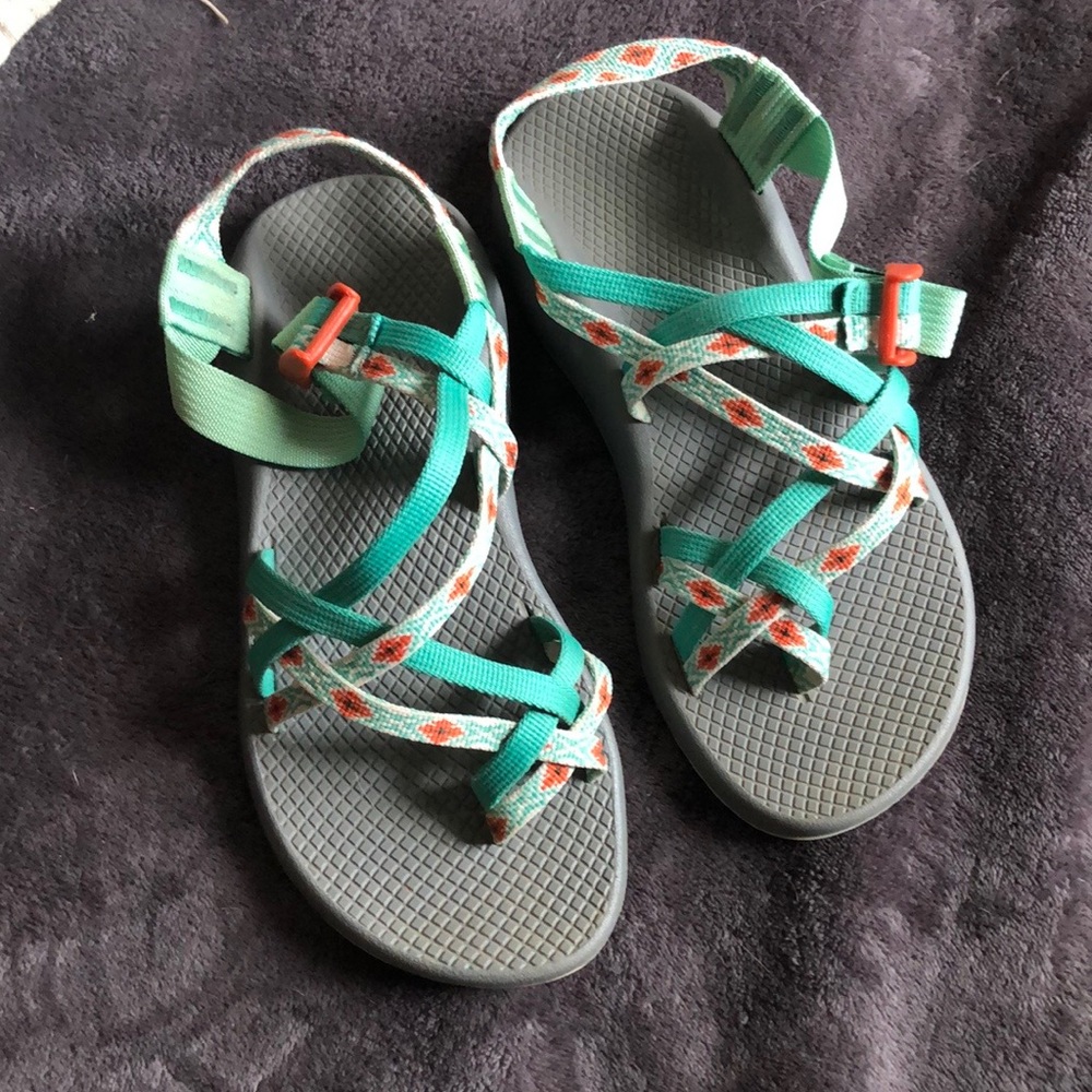 Women’s Chaco sandal. Double straps with toe strap